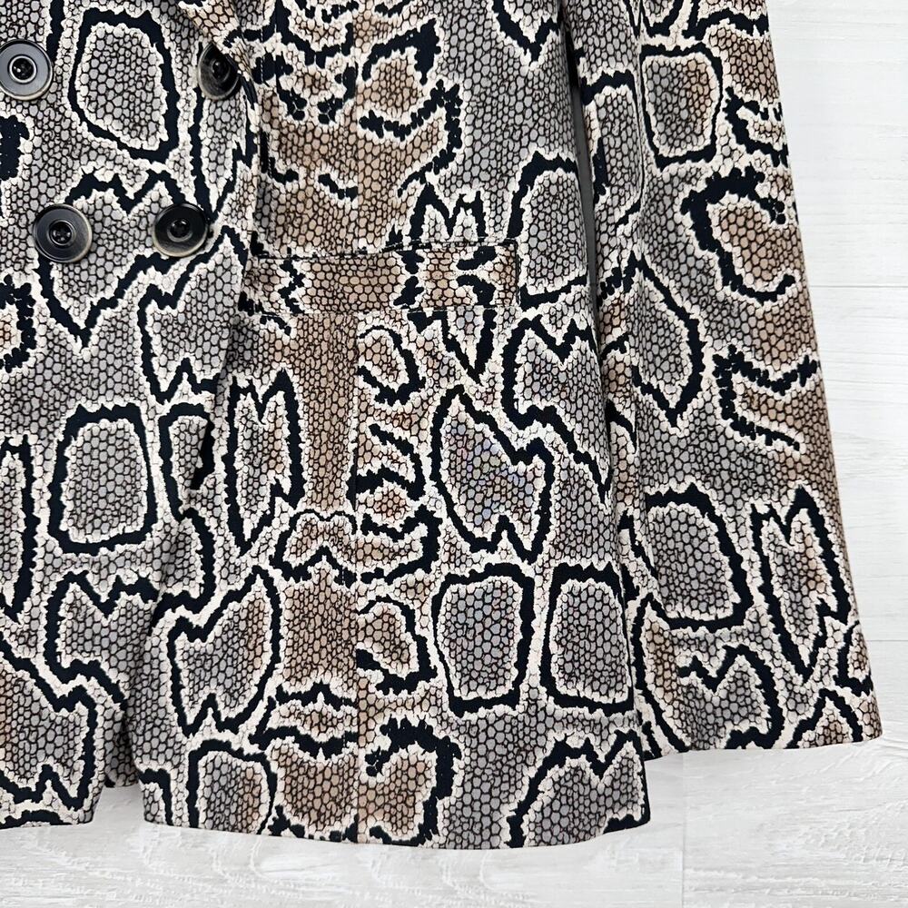 Cabi Double Breasted Blazer Size 4 Python Snake Print Ponte Knit Gray Stretch - Picture 7 of 16